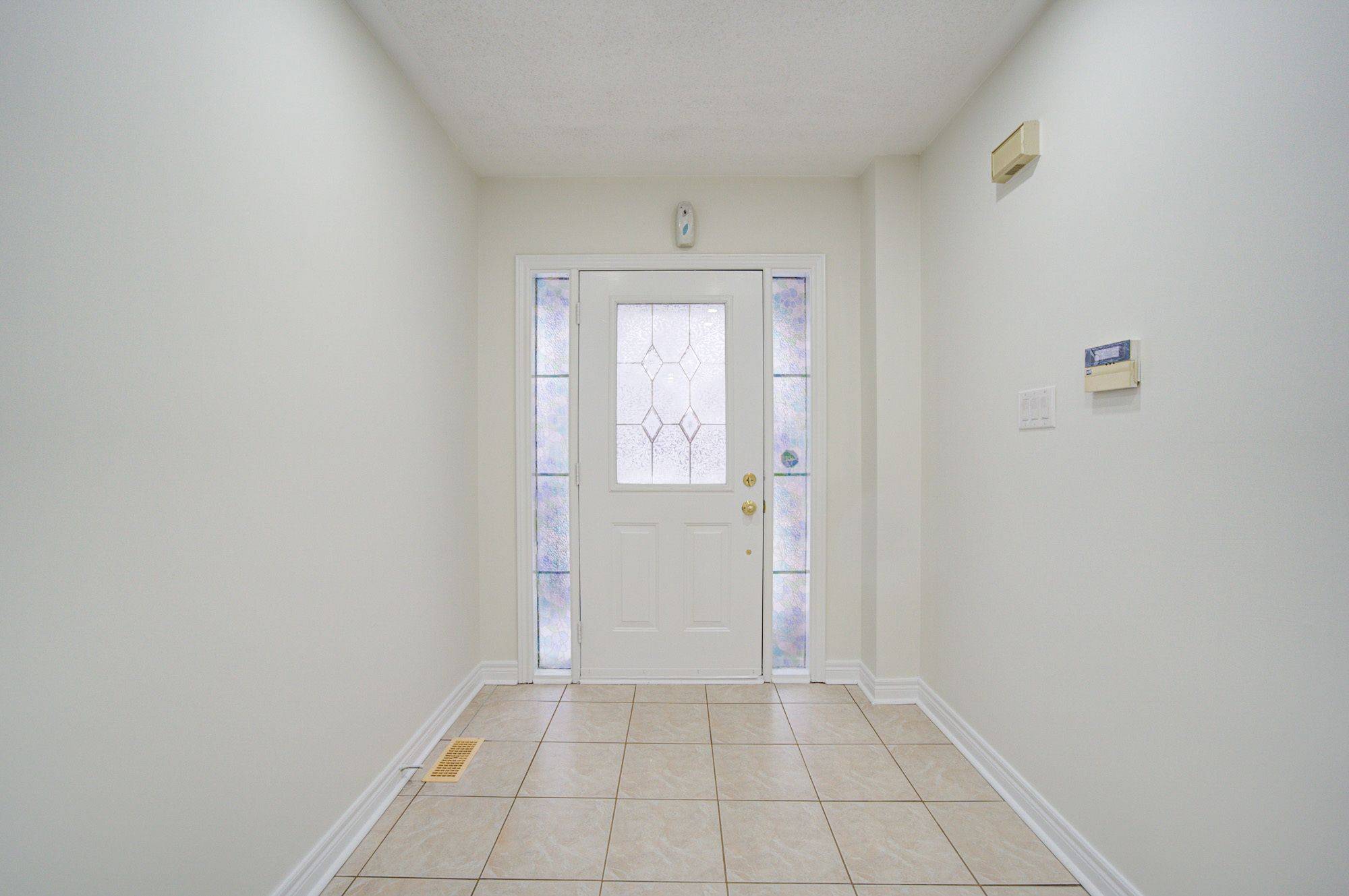 Mississauga, ON L5W 1S1,769 Fable CRES