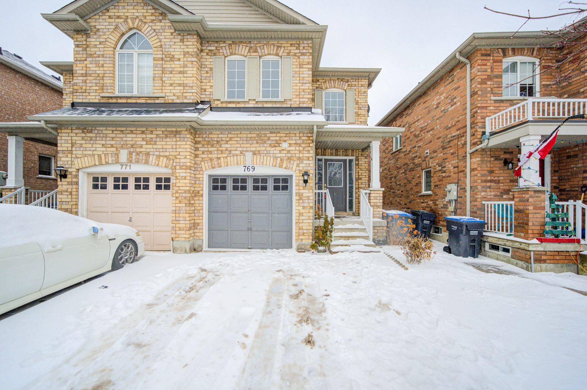 Mississauga, ON L5W 1S1,769 Fable CRES