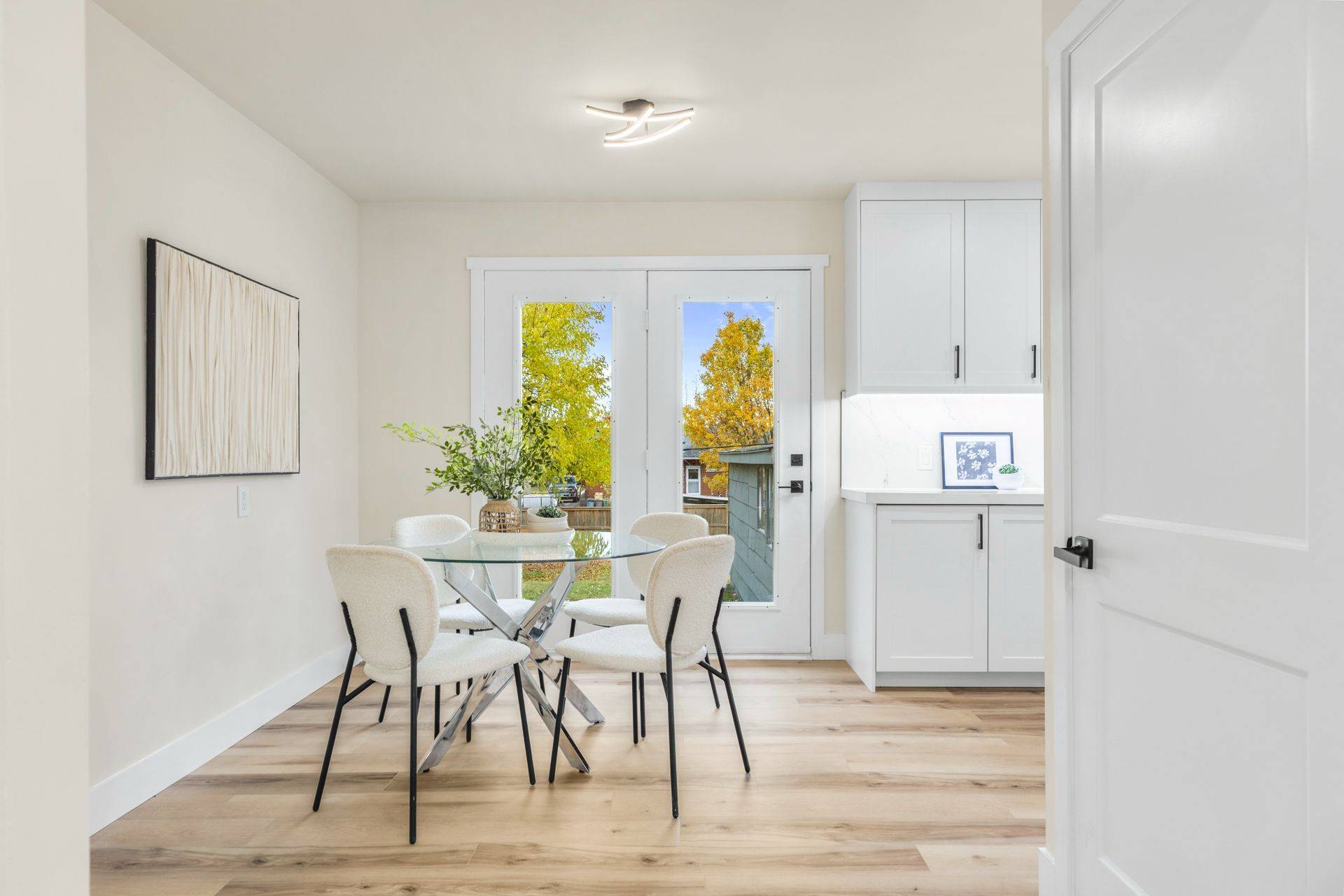 London South, ON N6J 1Y2,239 Commissioners RD W