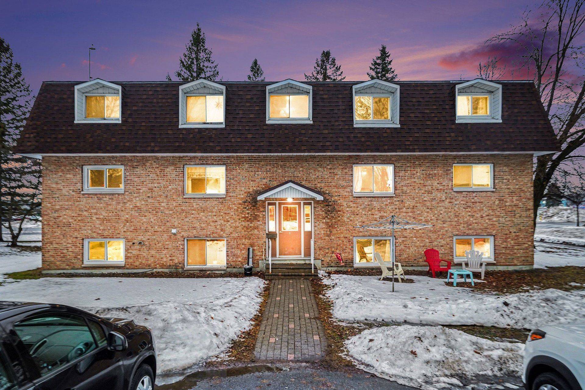 South Dundas, ON K0E 1K0,1 John ST