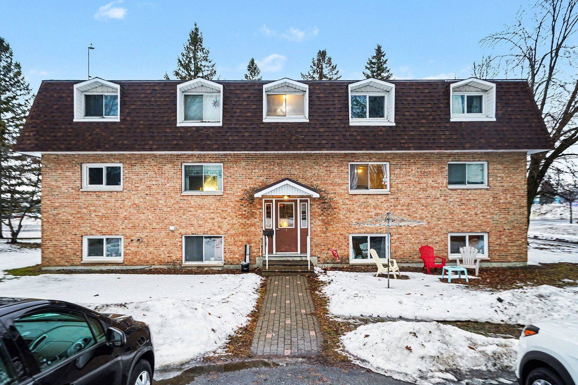 South Dundas, ON K0E 1K0,1 John ST