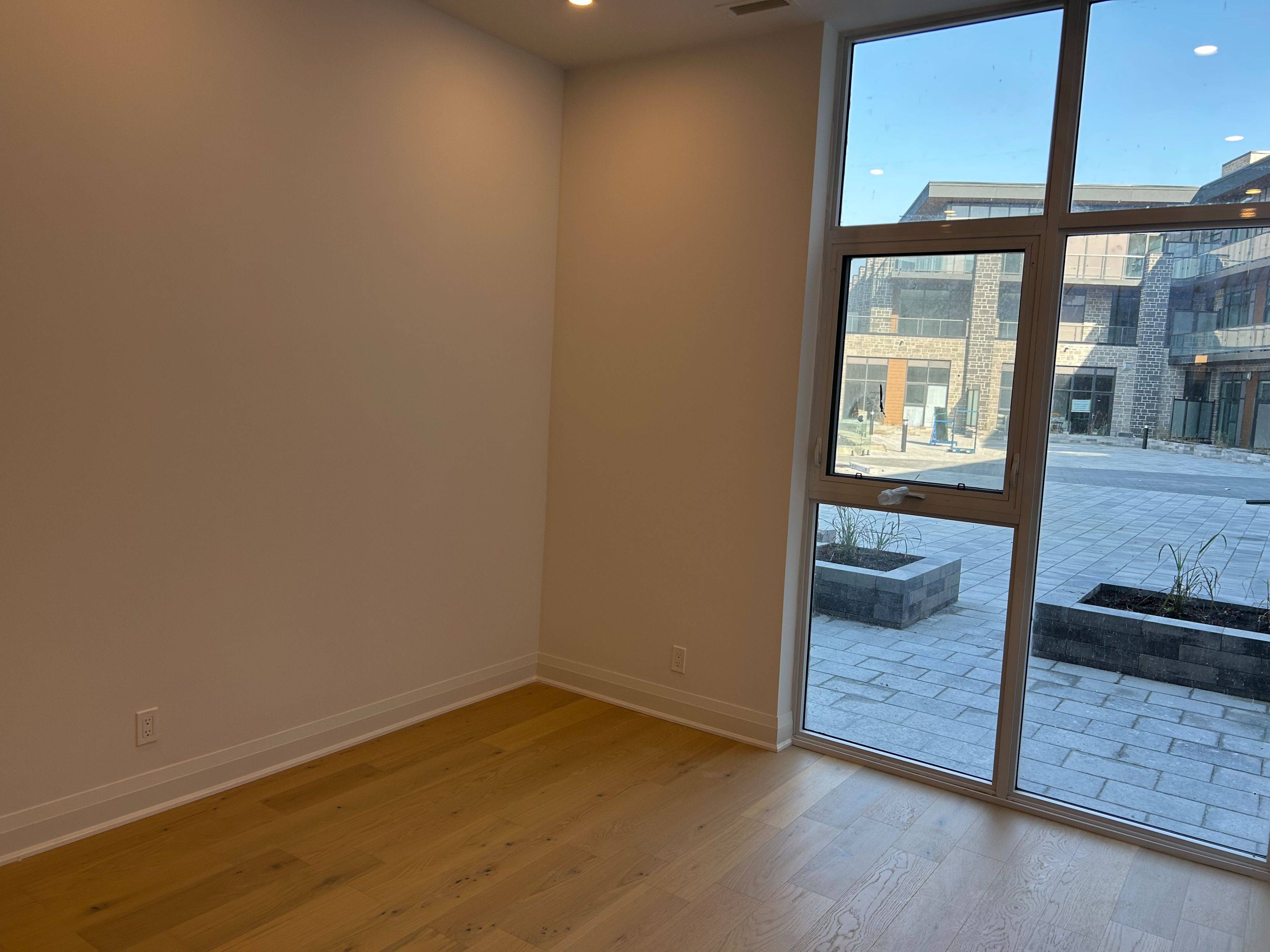 Kawartha Lakes, ON K0M 1N0,99 Louisa ST #107