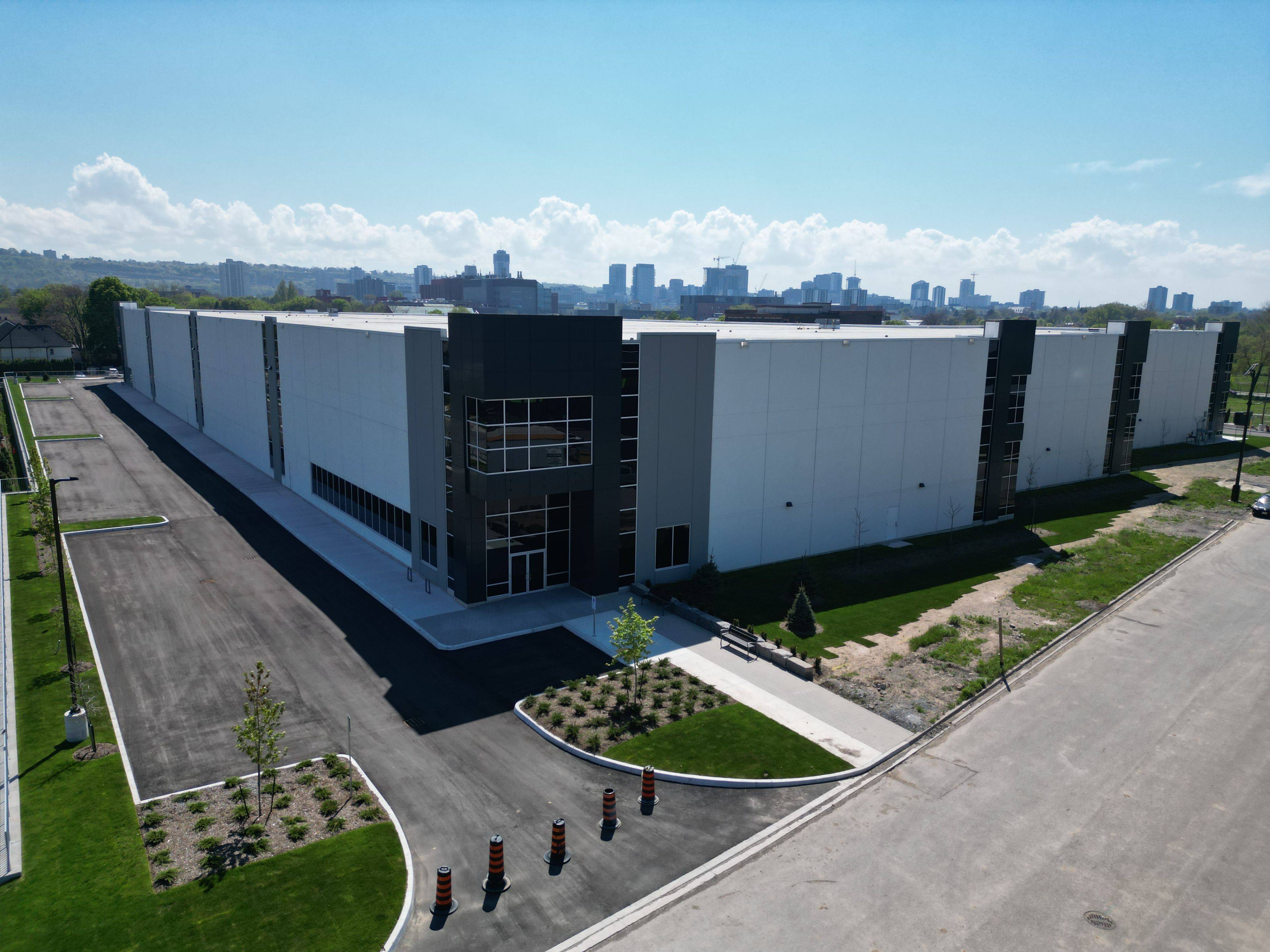 Hamilton, ON L8L 8K1,16 Studebaker PL