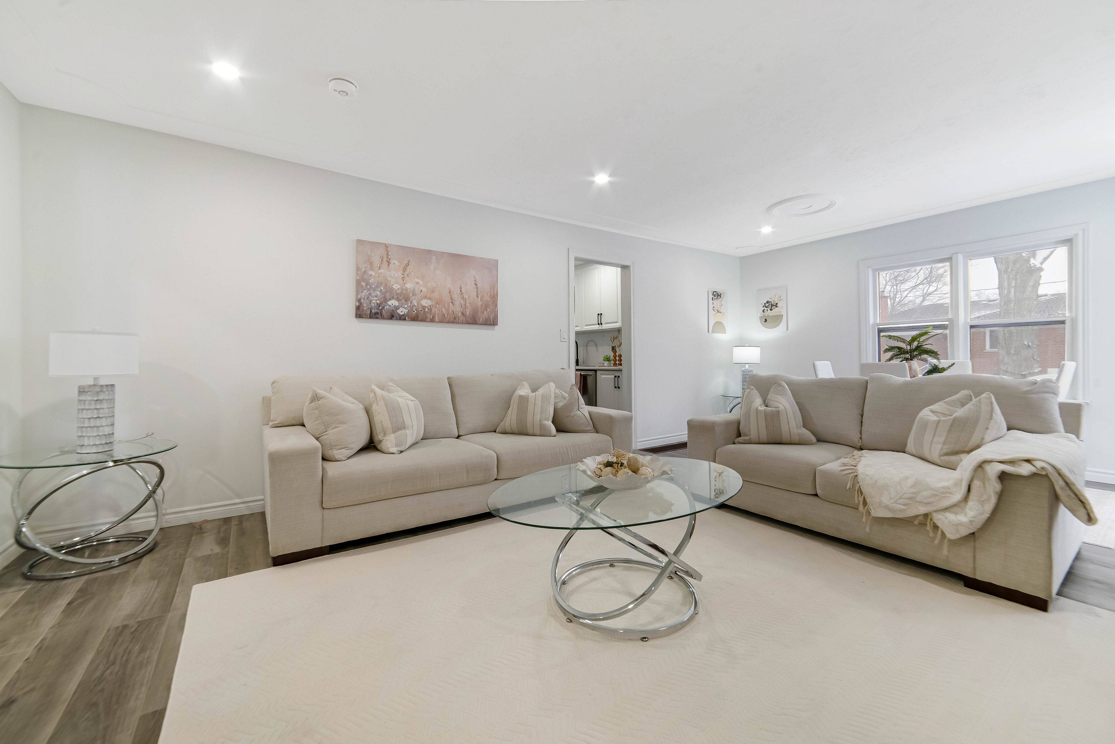 London East, ON N5W 4R7,206 Vancouver ST