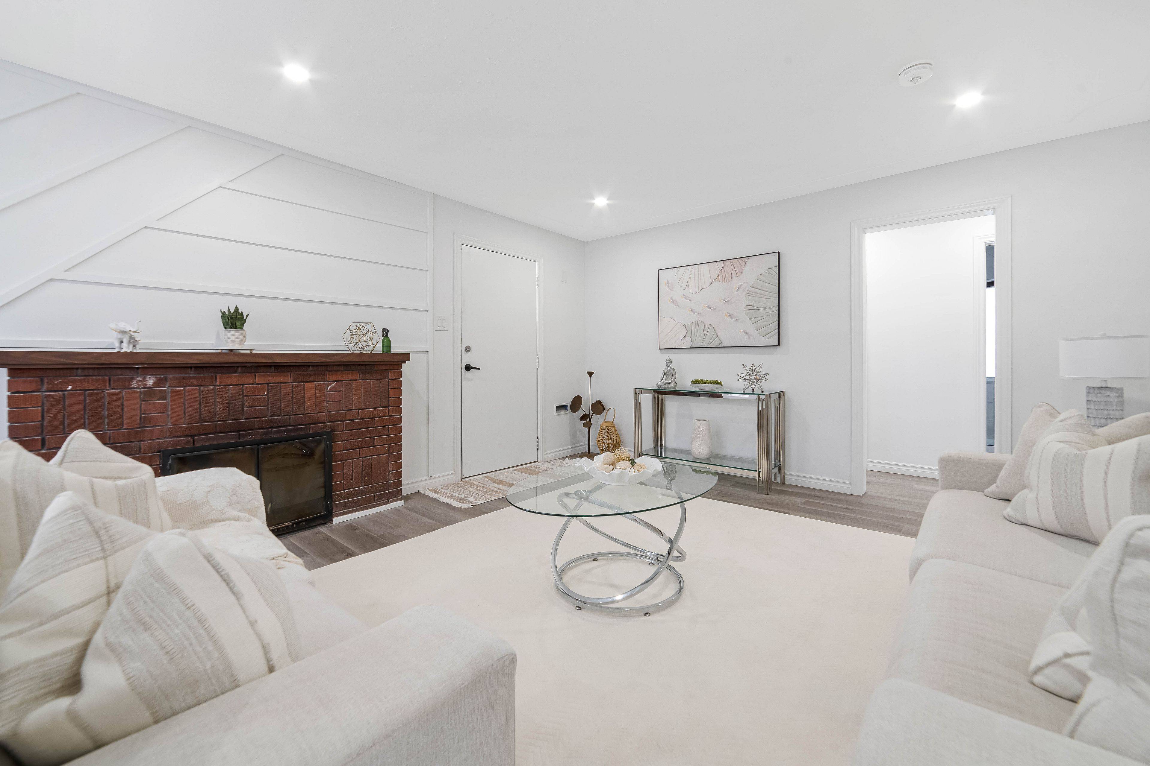 London East, ON N5W 4R7,206 Vancouver ST