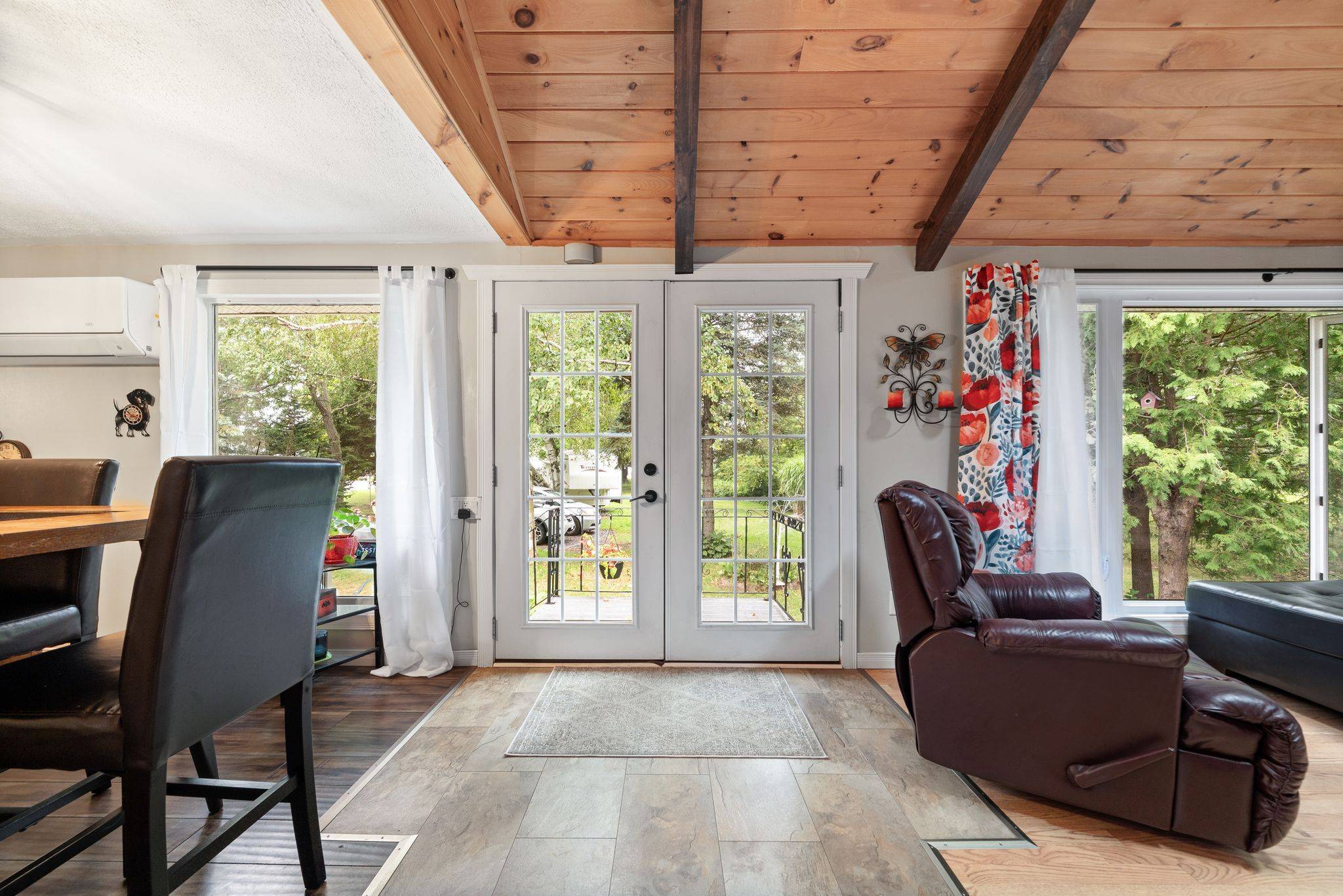 Brighton, ON K0K 1H0,155 Prince Edward ST