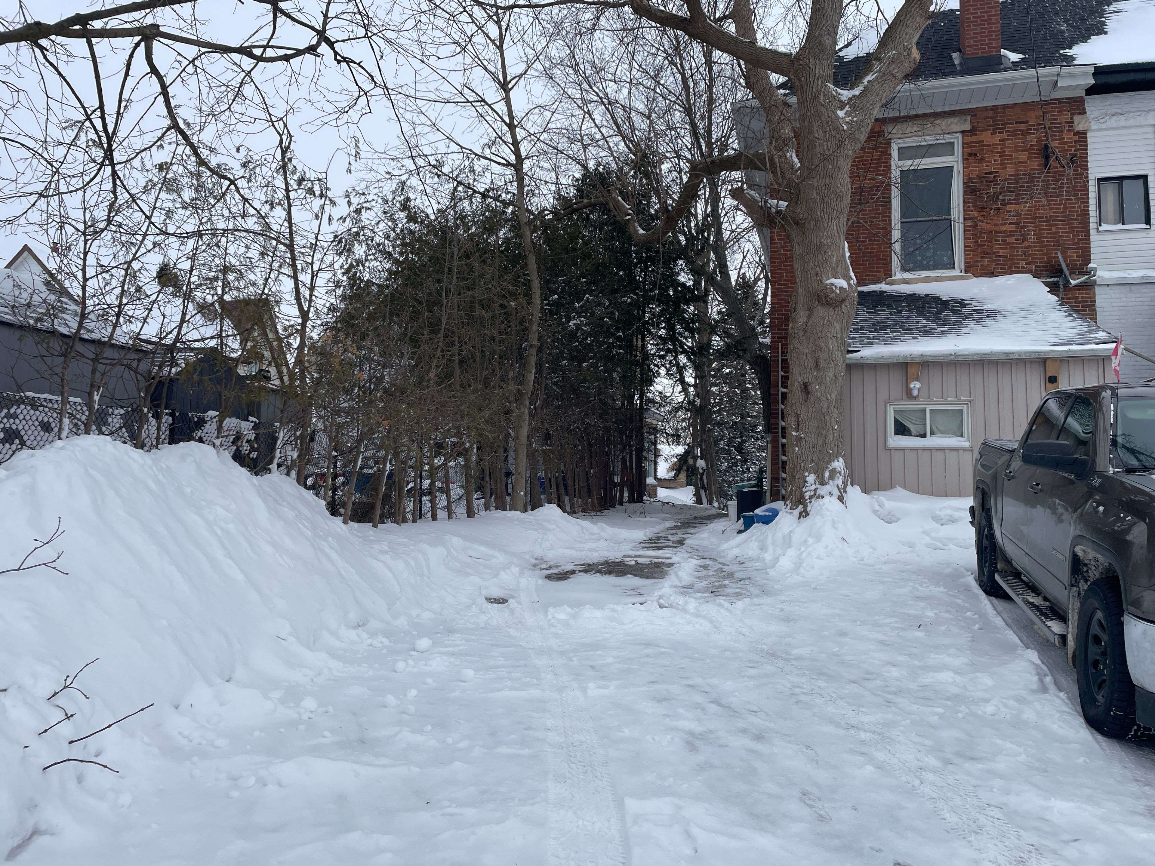 Shelburne, ON L9V 3L4,206 Owen Sound ST #2