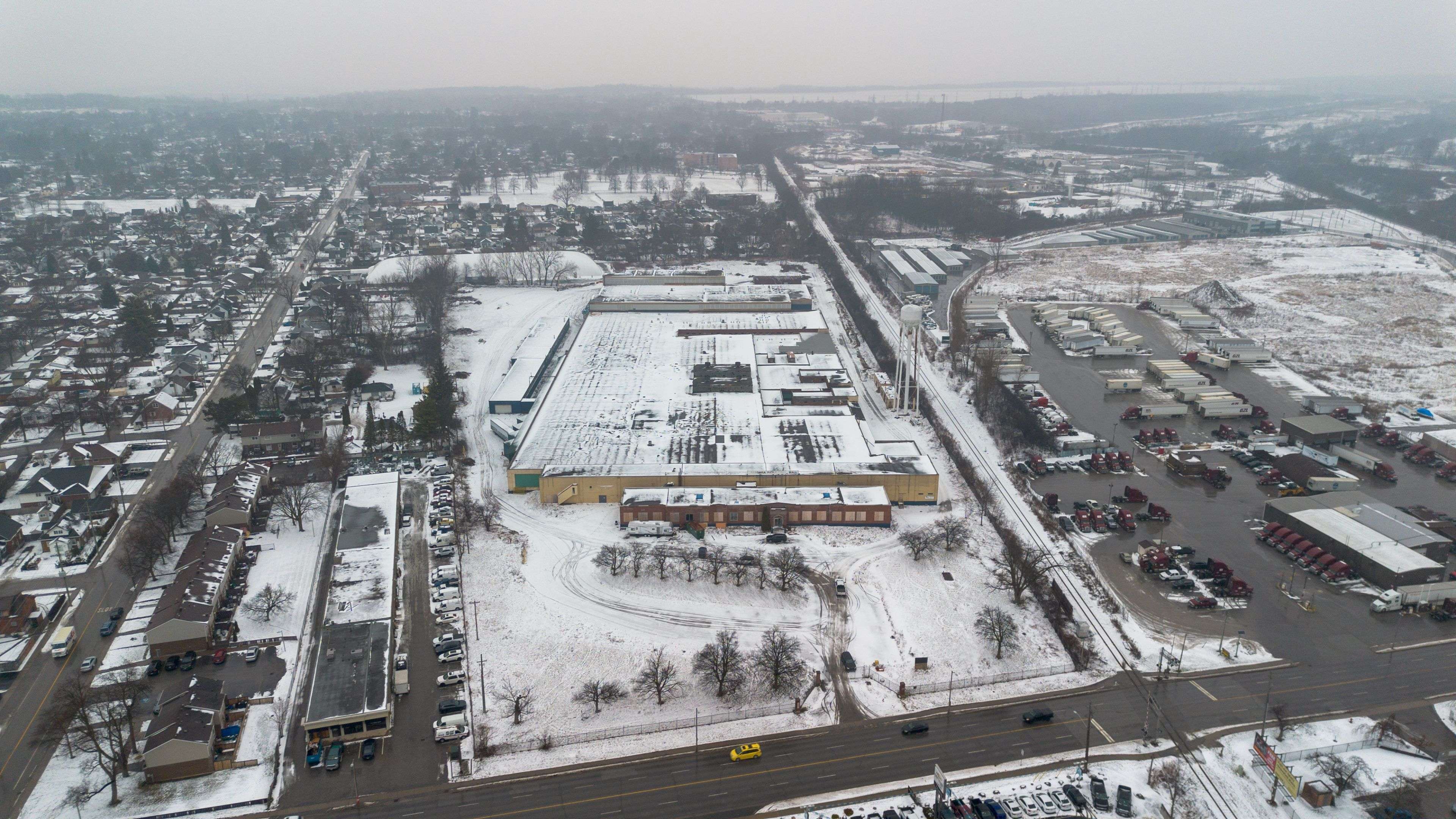 5881 Thorold Stone RD, Niagara Falls, ON L2J 1A1