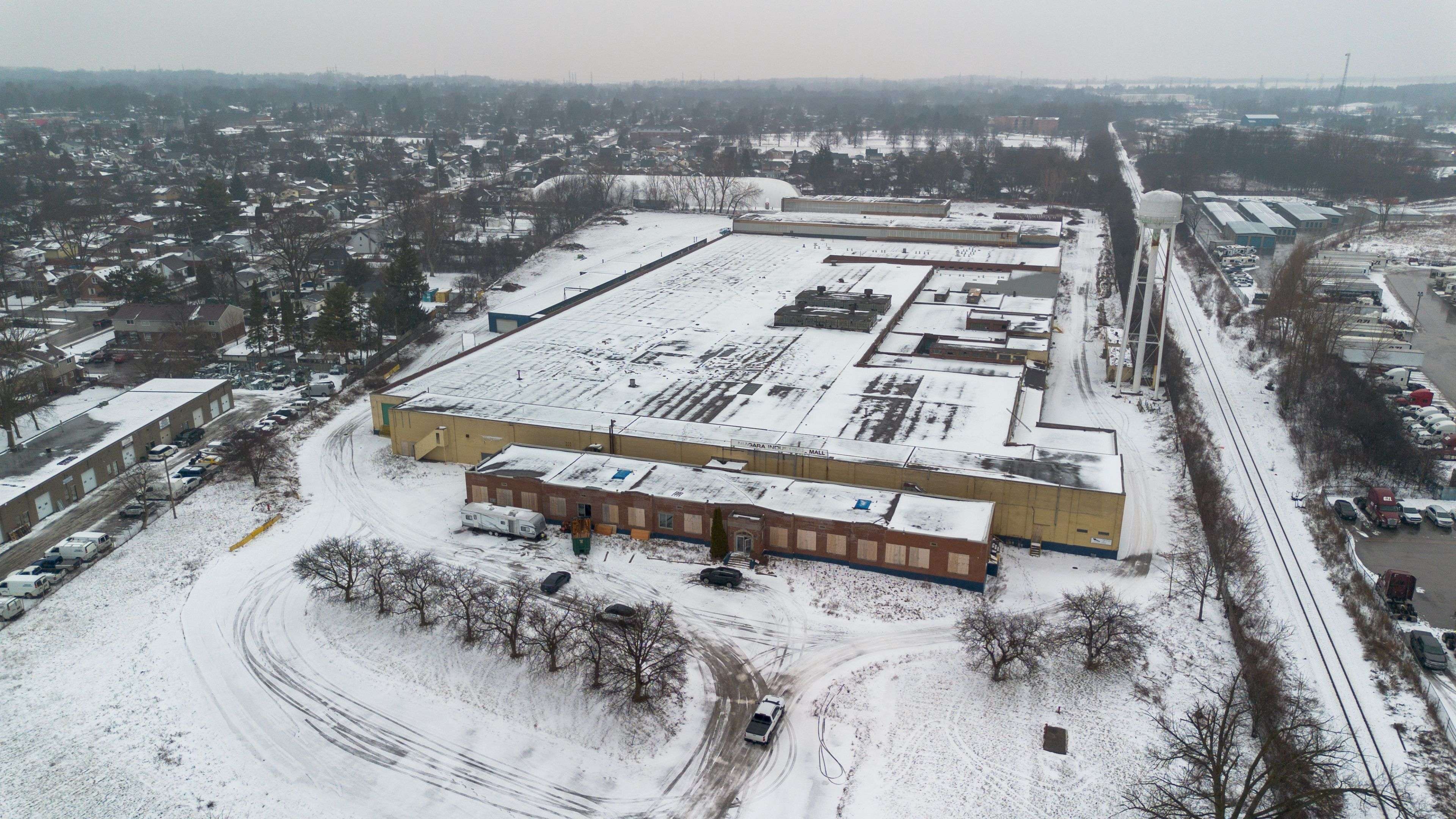 5881 Thorold Stone RD, Niagara Falls, ON L2J 1A1