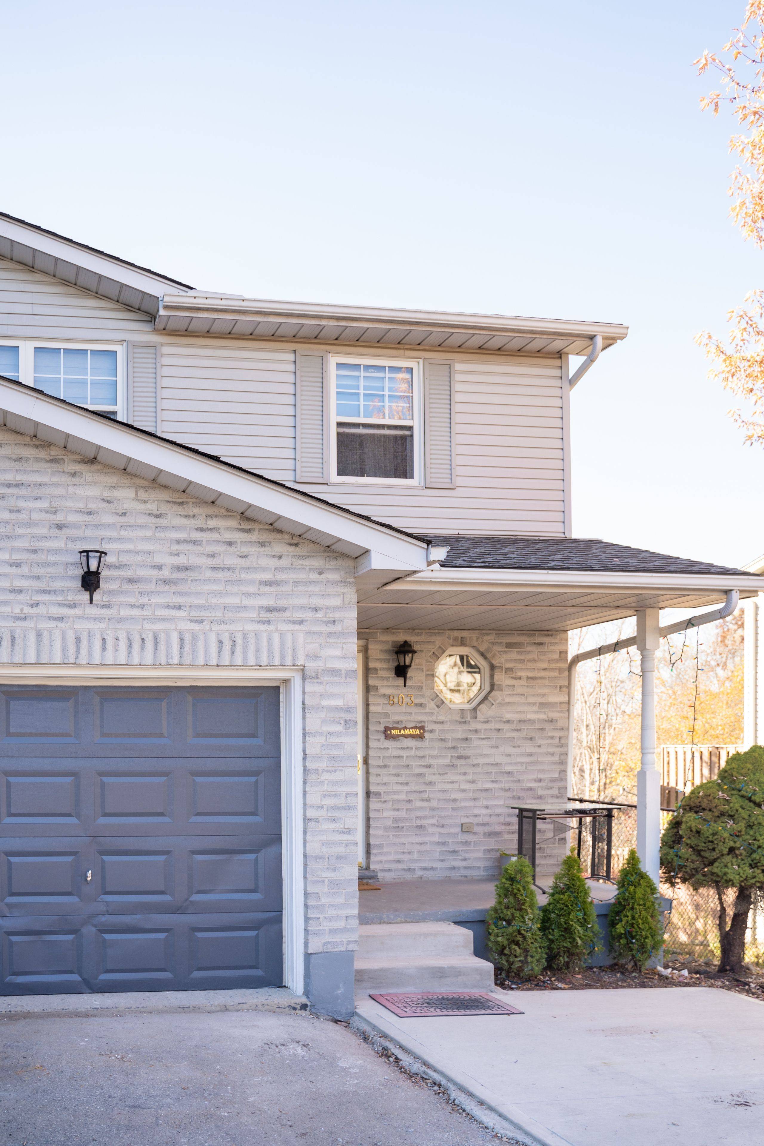 London South, ON N5Z 5B4,803 Deveron CRES