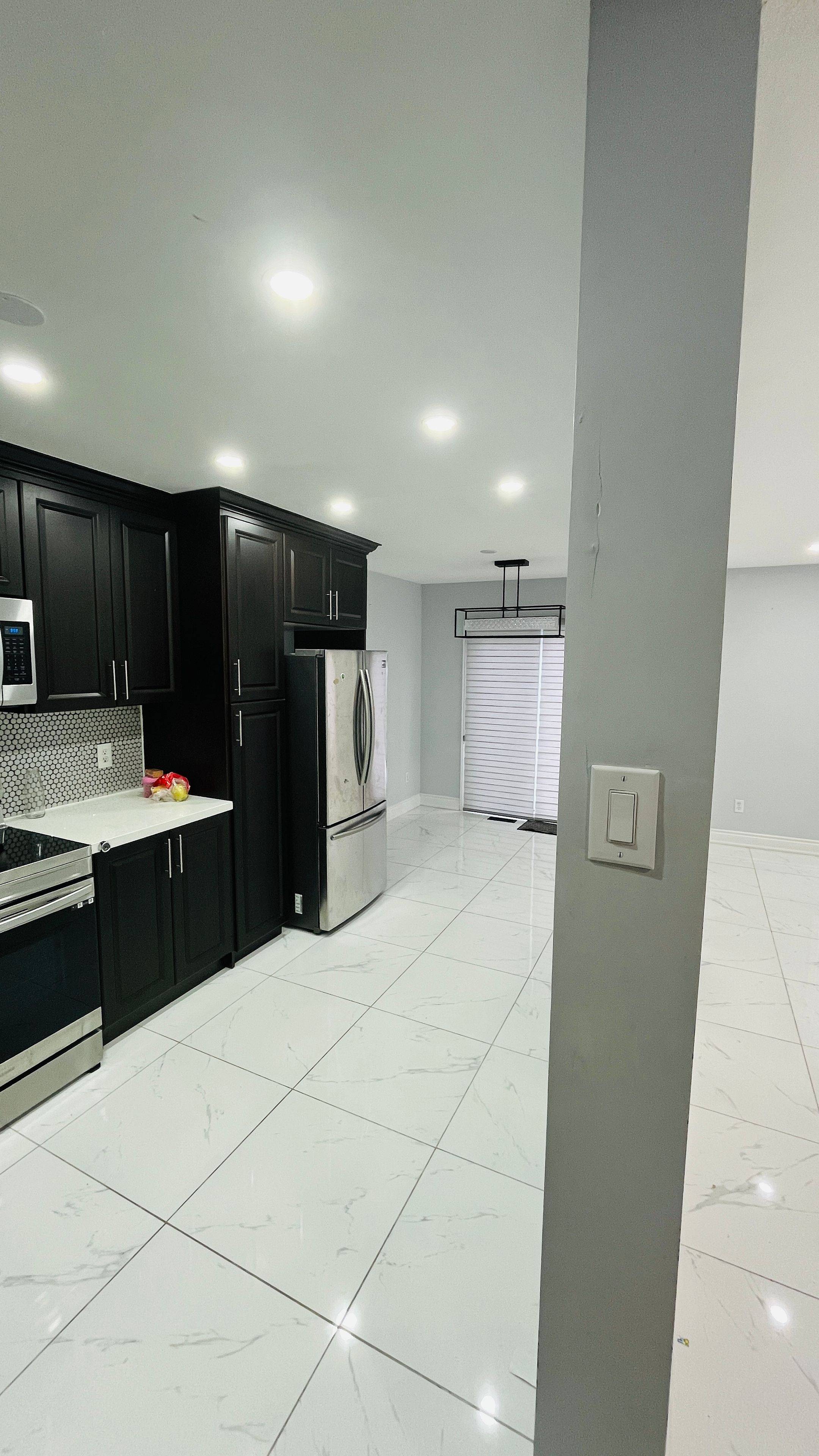 London South, ON N5Z 5B4,803 Deveron CRES