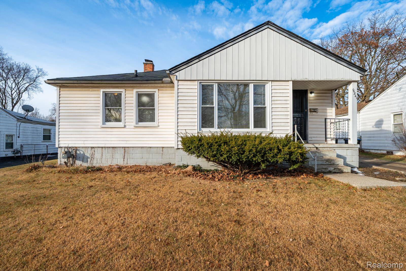 Detroit, MI 48219,16841 Winston ST