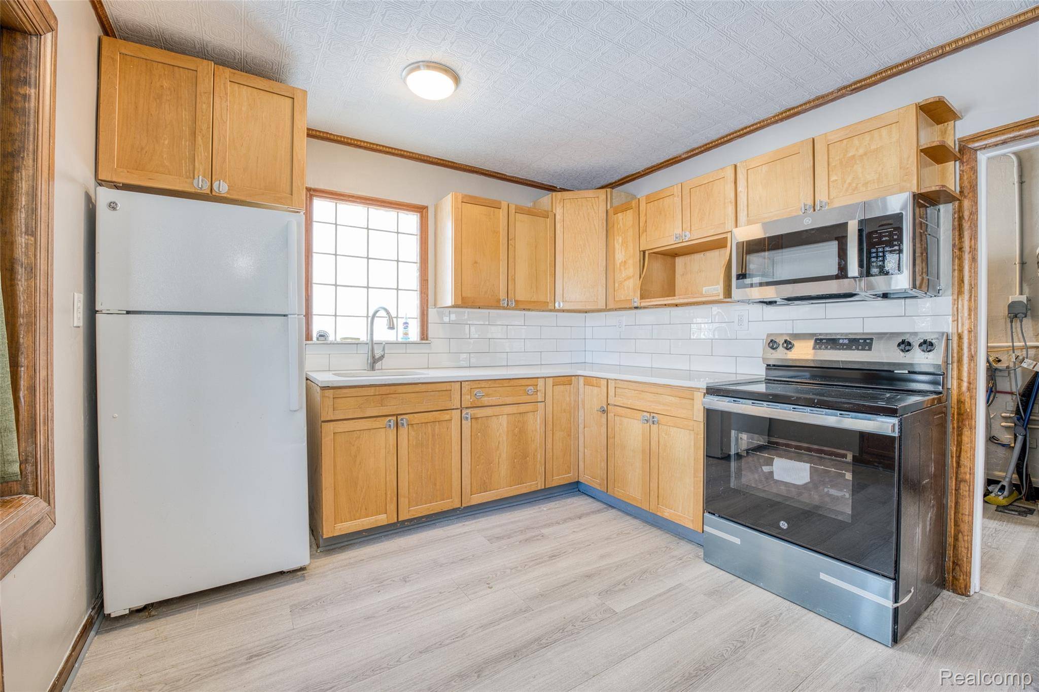 Commerce Twp, MI 48382,321 Longspur LN