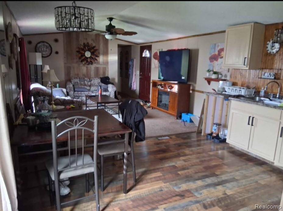 Macomb, MI 48044,46569 Cheylade