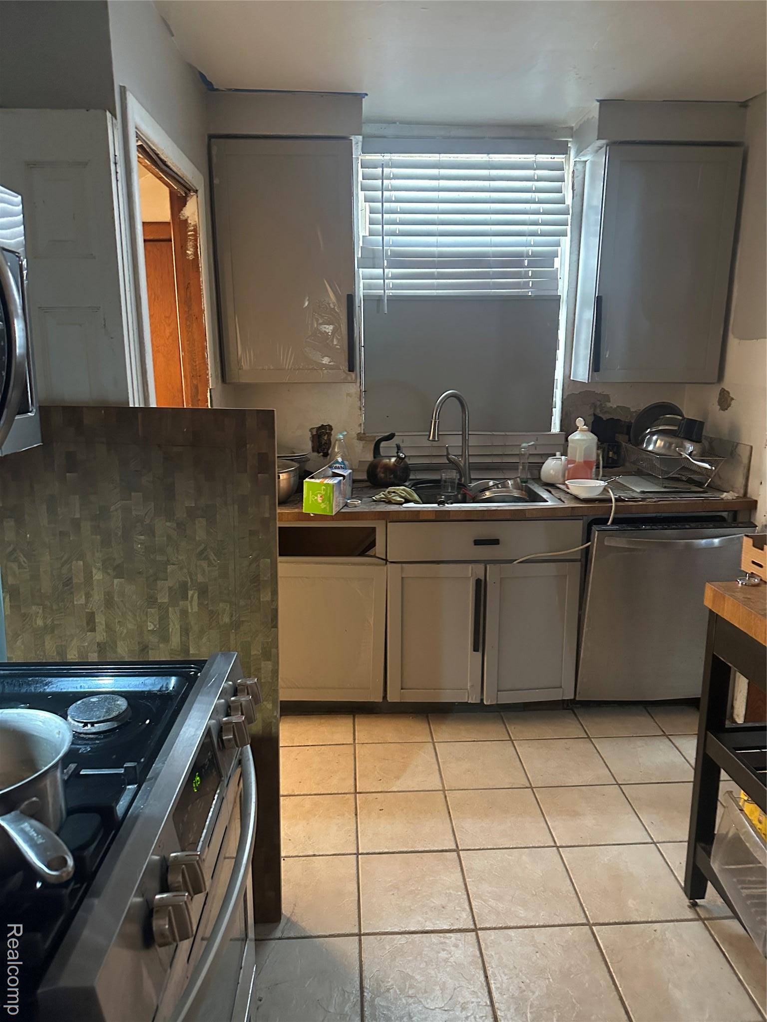 Detroit, MI 48205,16070 E State Fair ST