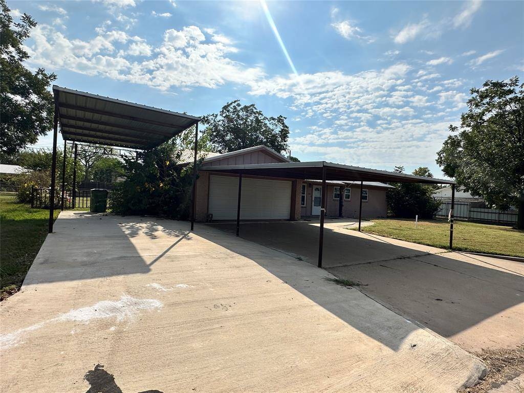 Mineral Wells, TX 76067,1303 22nd Avenue