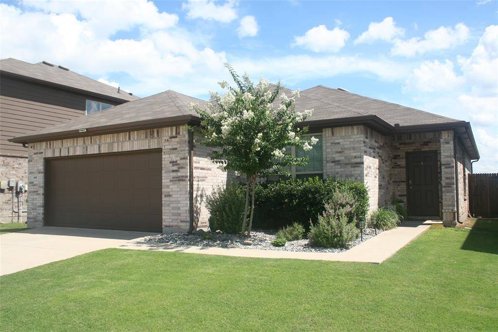 Van Alstyne, TX 75495,905 Ravenwood Lane