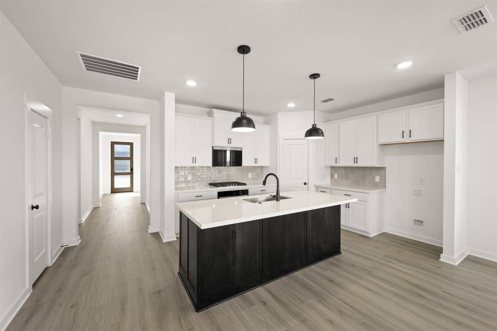 Crowley, TX 76036,6916 Freight Train