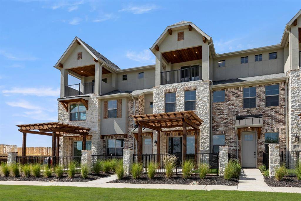 The Colony, TX 75056,1221 Armstrong