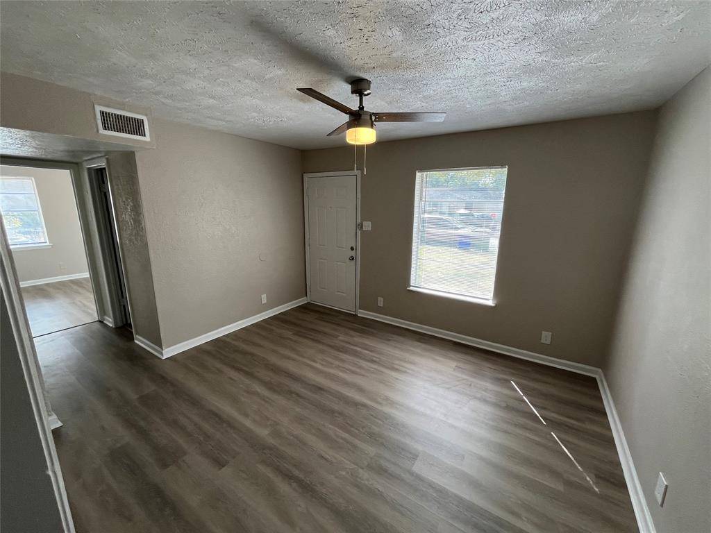 Balch Springs, TX 75180,14207 Cimarron Drive