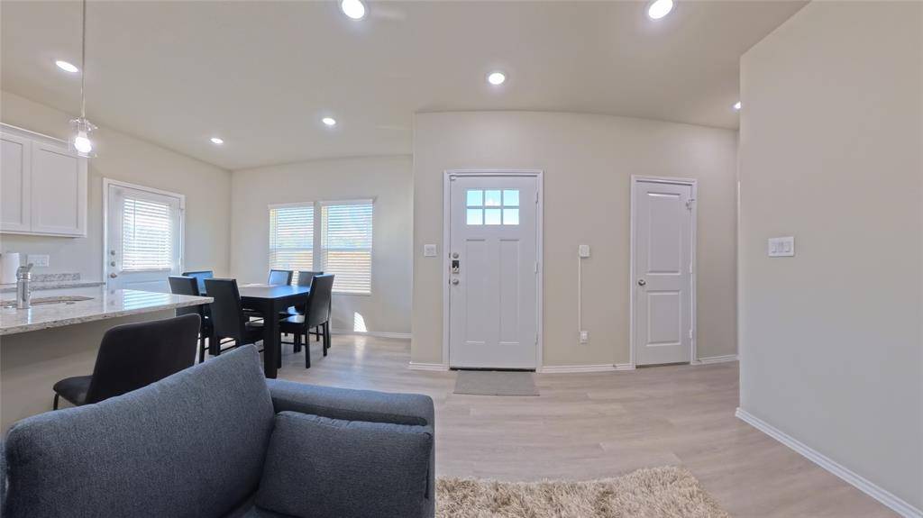 Burleson, TX 76028,3501 E Renfro Street #401