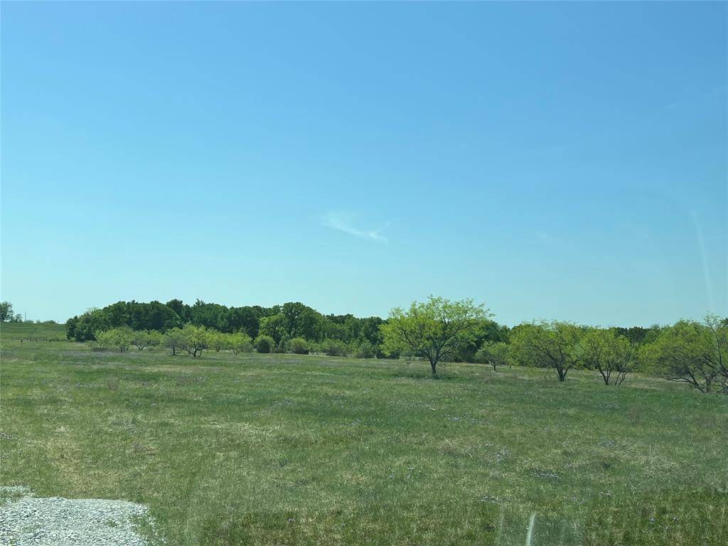 Blum, TX 76627,412 Private Road 190