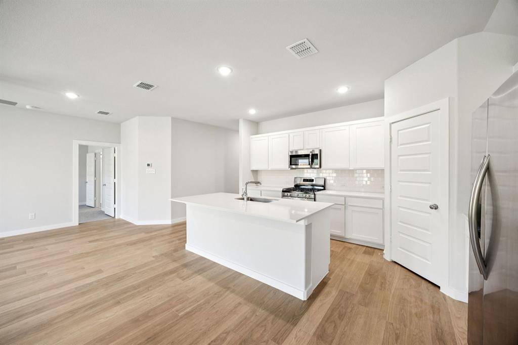 Lavon, TX 75166,383 Rockstream Drive