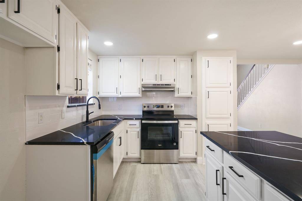 Arlington, TX 76001,6702 Flamewood Drive