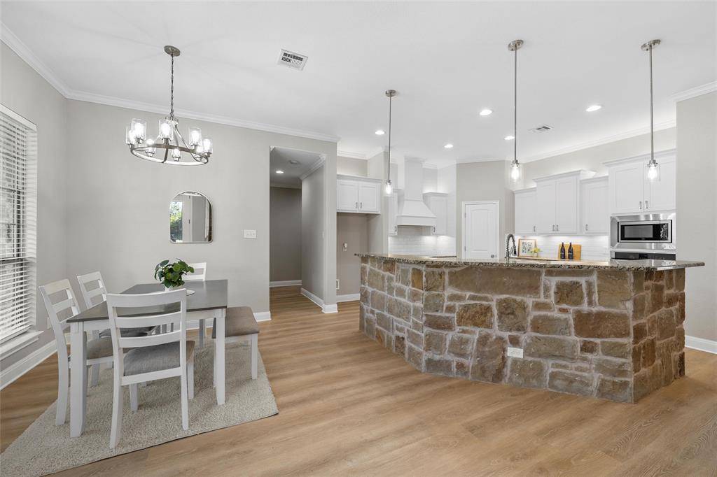 Lorena, TX 76655,404 Casa del Rancho Road