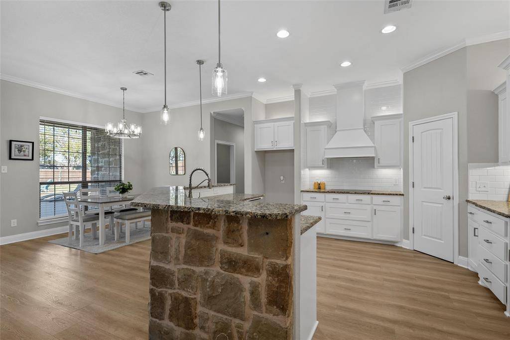 Lorena, TX 76655,404 Casa del Rancho Road