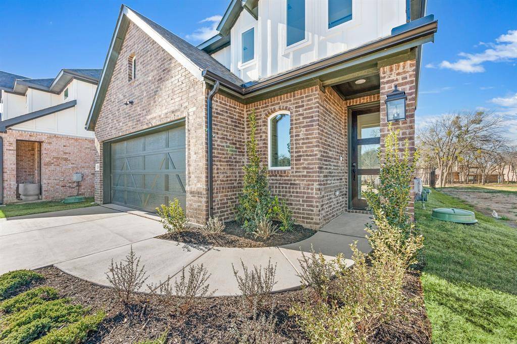 Fort Worth, TX 76179,12267 Ross Calhoun Drive