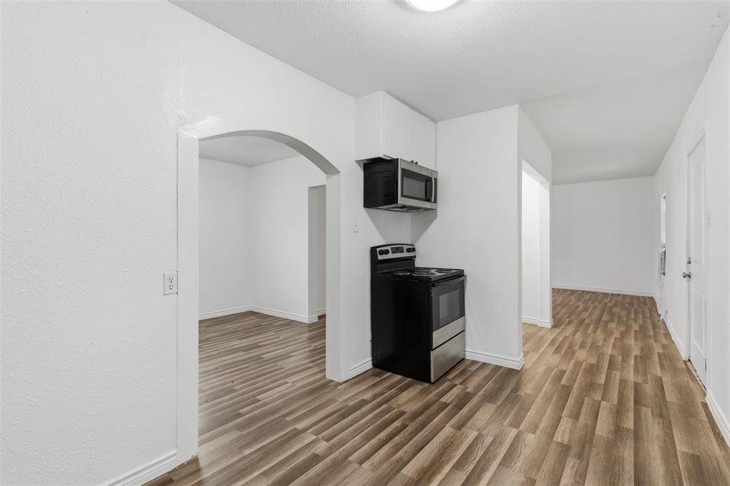 Denison, TX 75020,613 W Murray Street