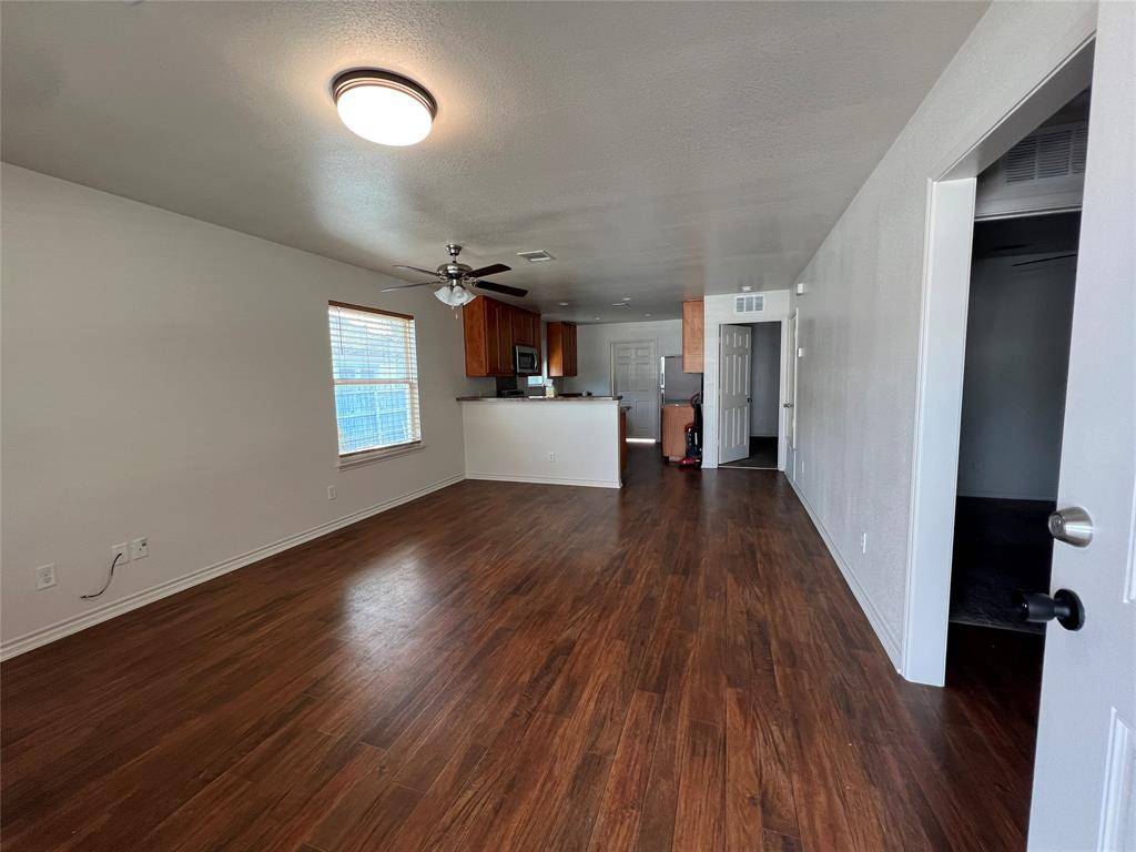 Fort Worth, TX 76104,914 Irma Street