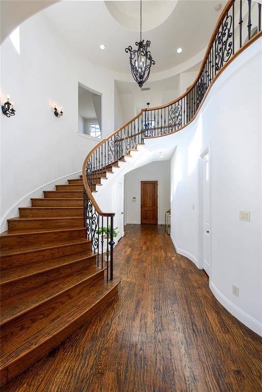 Dallas, TX 75209,3606 S Versailles Avenue