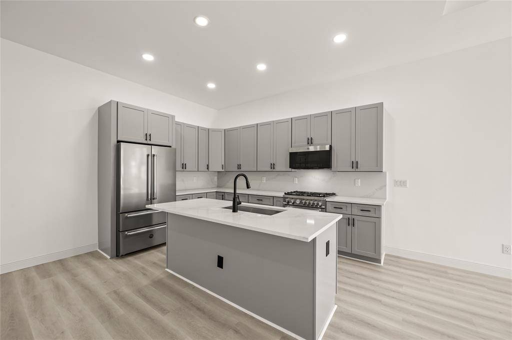 Dallas, TX 75215,3323 Reed Lane