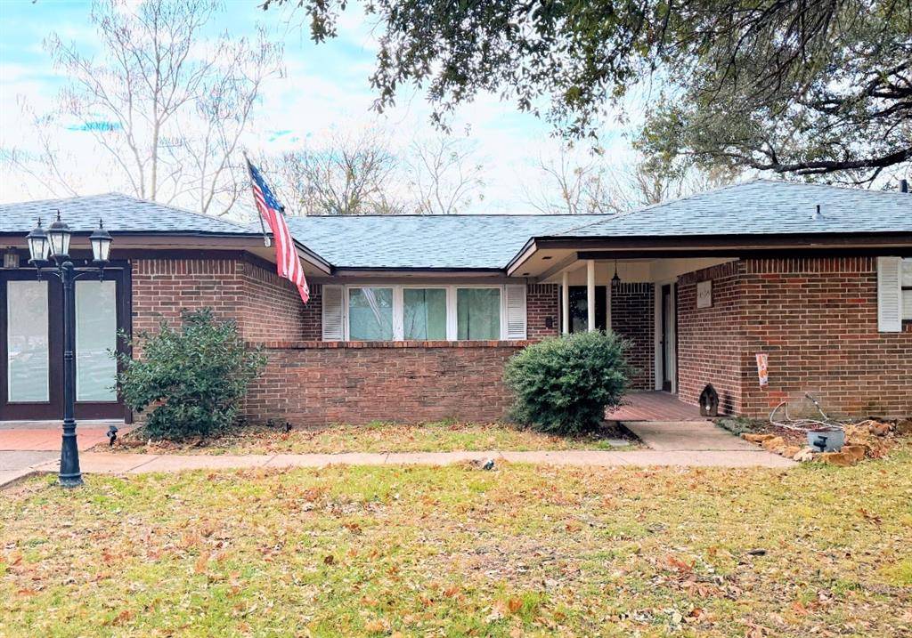 Groesbeck, TX 76642,112 Meadow Lane