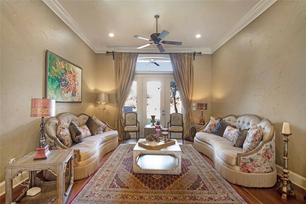 Tyler, TX 75703,2111 Holly Hill Drive