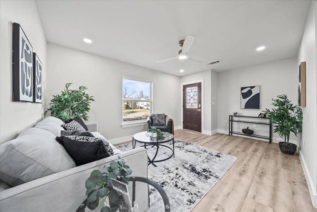 Dallas, TX 75218,11630 Rupley Lane