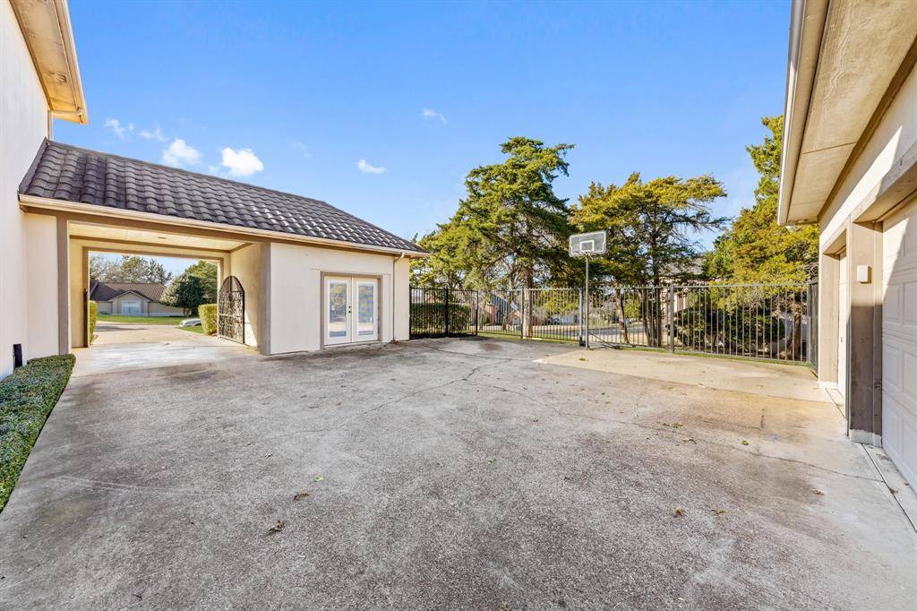 Desoto, TX 75115,1202 Regents Park Court