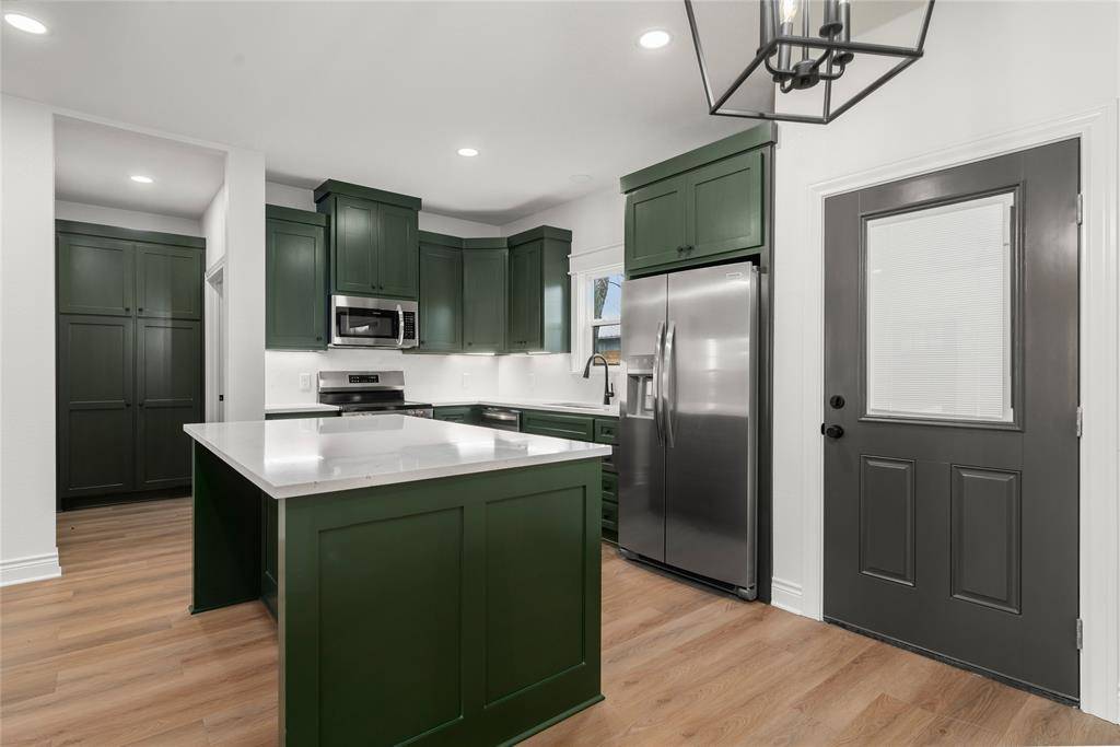 Valley Mills, TX 76689,307 Live Oak Trail