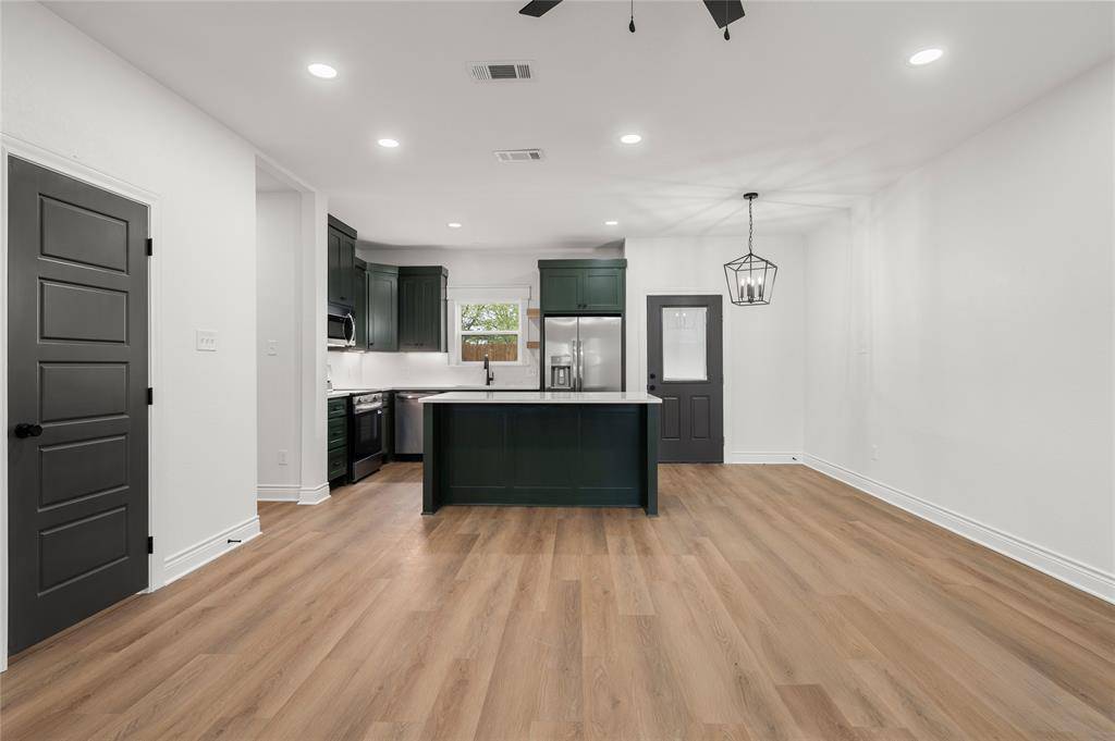 Valley Mills, TX 76689,307 Live Oak Trail