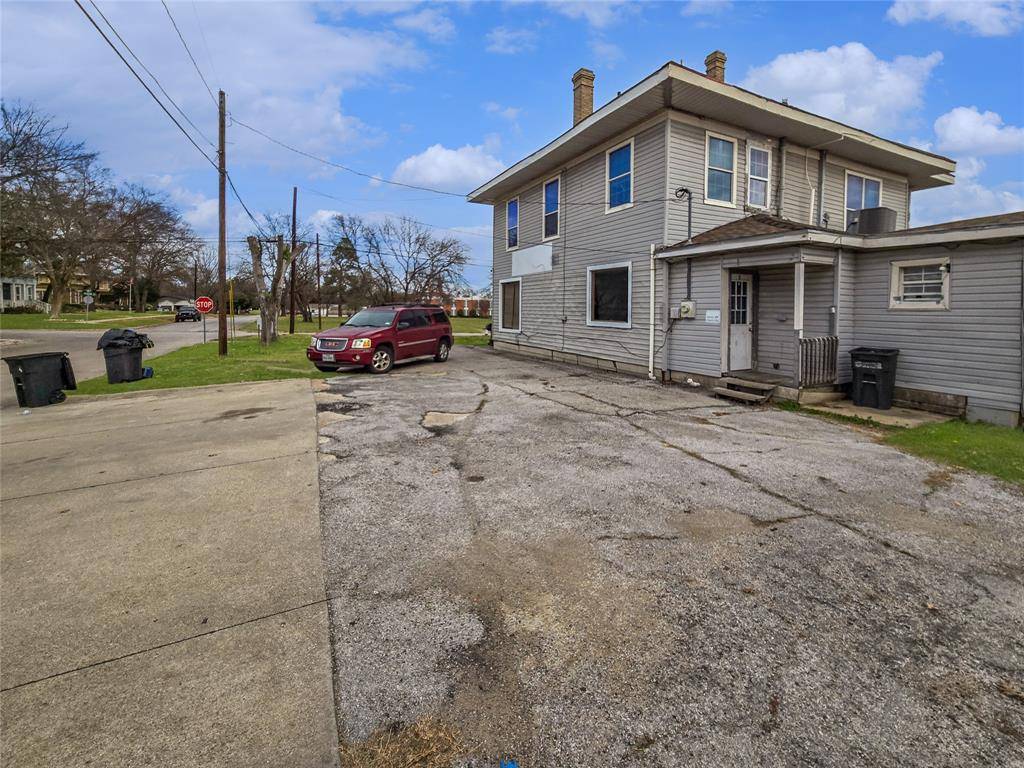 Terrell, TX 75160,507 W Nash Street