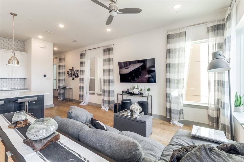 Dallas, TX 75231,7976 Minglewood Lane