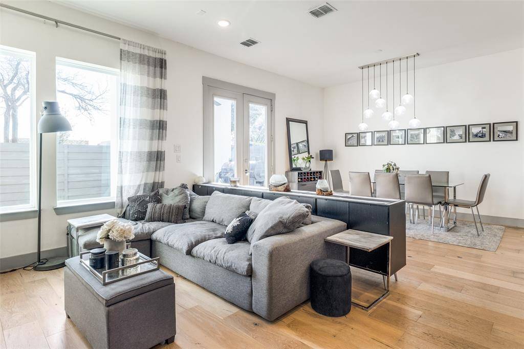 Dallas, TX 75231,7976 Minglewood Lane