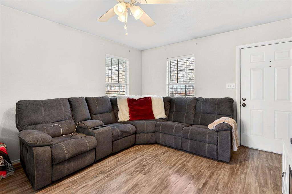 Bonham, TX 75418,1001 S 4th Street