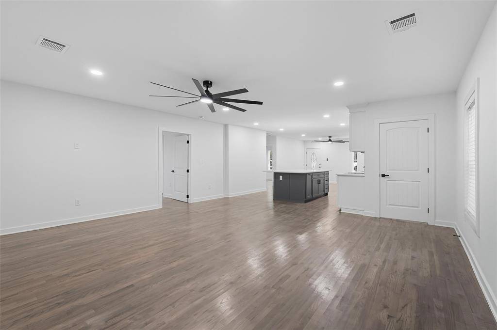 Kaufman, TX 75142,1901 S Jefferson Street