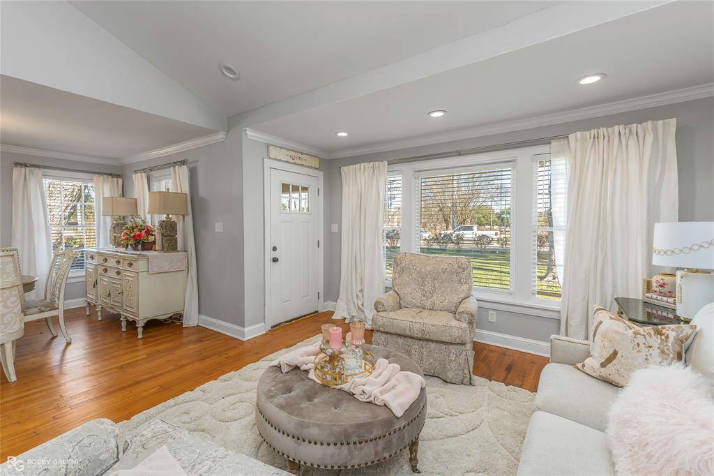 Shreveport, LA 71105,1404 E Kings Highway