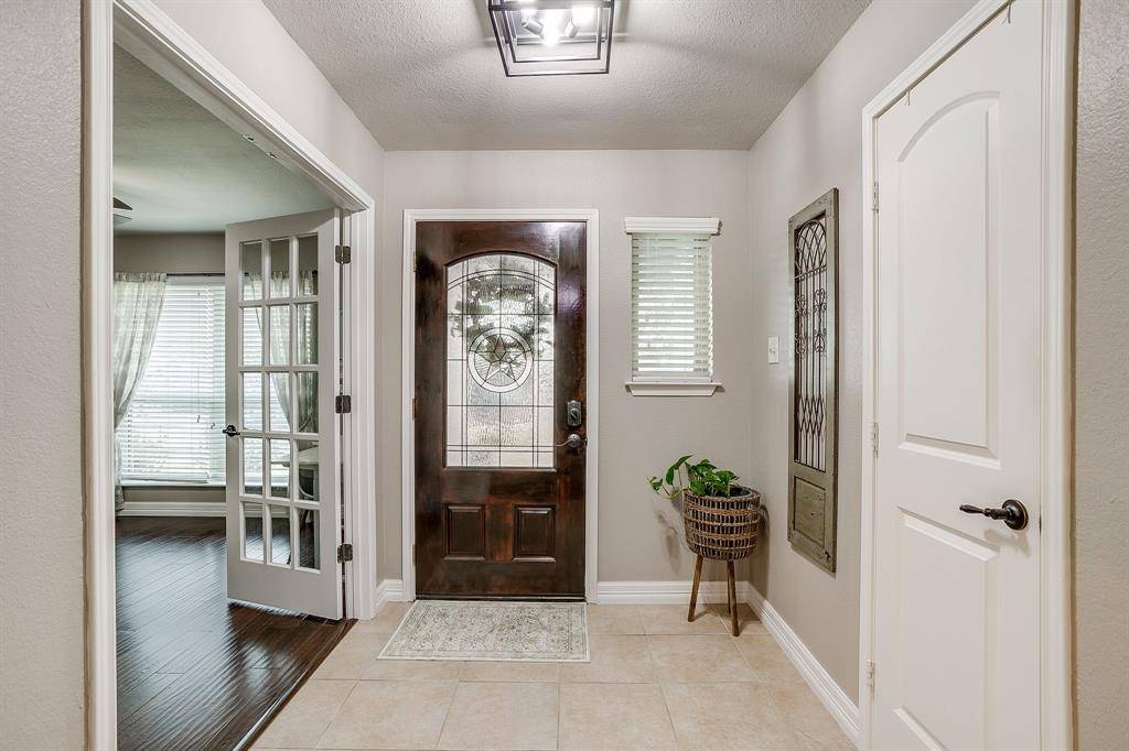 Burleson, TX 76028,649 Christopher Lane