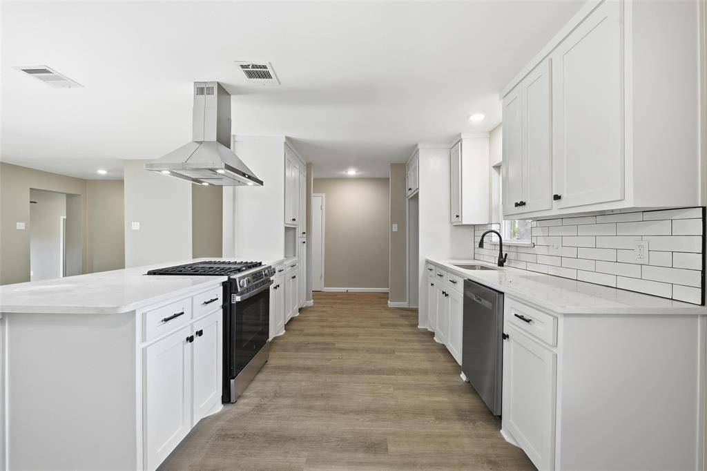 North Richland Hills, TX 76180,8012 Laura Street