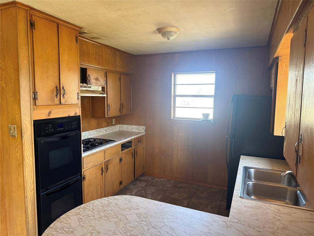 Aubrey, TX 76227,504 Hill Street